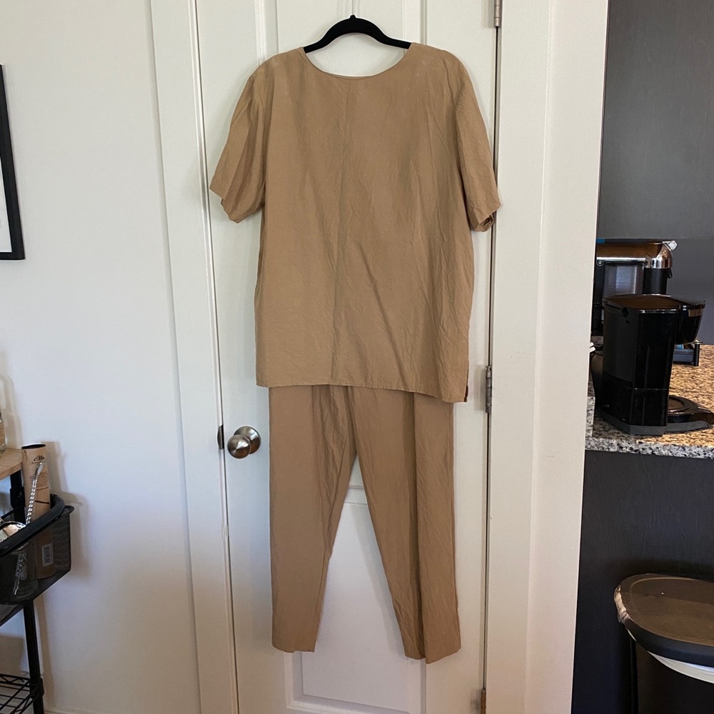 Beautiful 100% silk lightweight monochromatic set